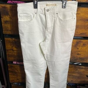 Levi's Women's Off-White Straight Leg Jeans Capri